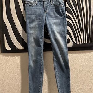 Joe Dahan, Joe’s Flawless, The Icon mid-rise skinny ankle jeans